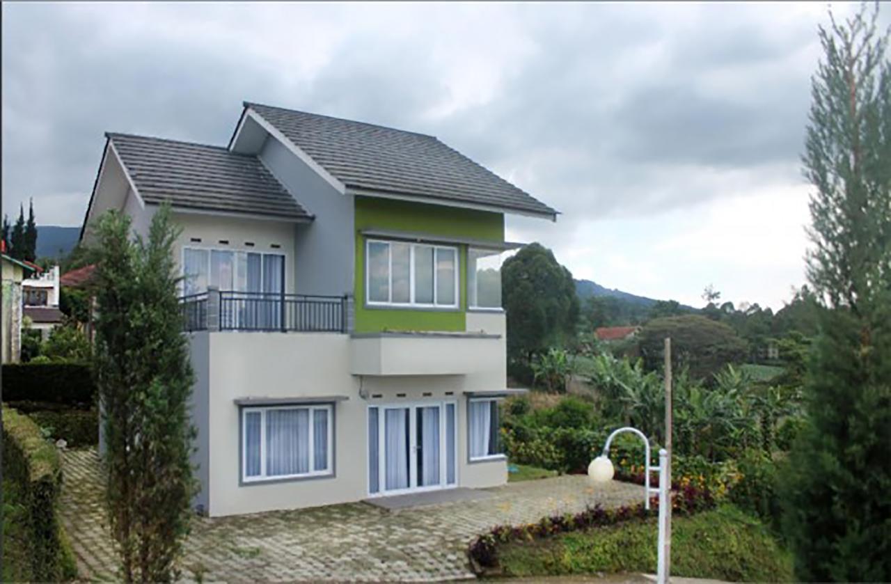 Villa Istana Bunga Lembang Exterior photo